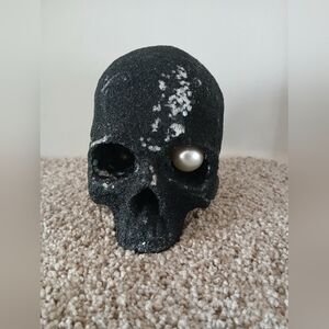 Halloween Skull With Pearl Eye